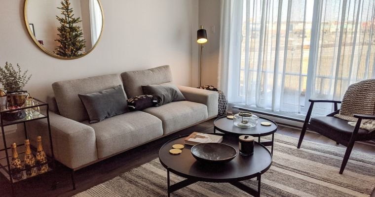 Studio arthur casas blends blue accents with neutral tones for apartment in libson 2 apartment 1